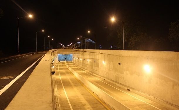 How to Safely Drive Through a Tunnel